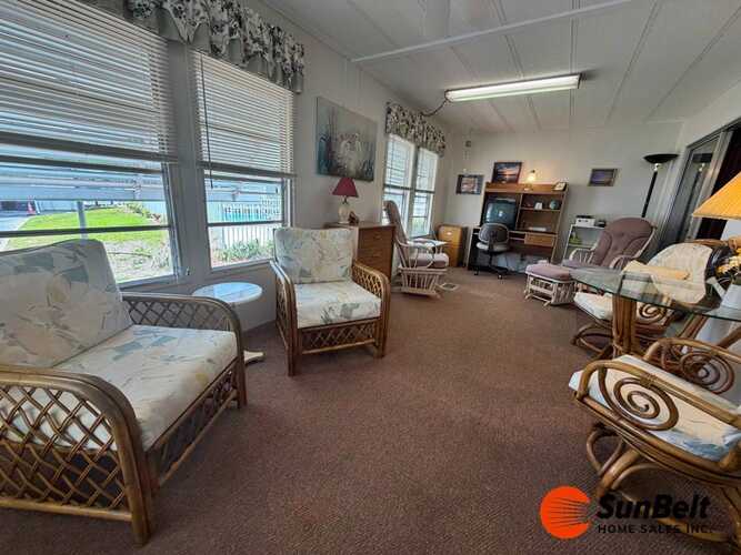 Listing Photo 8