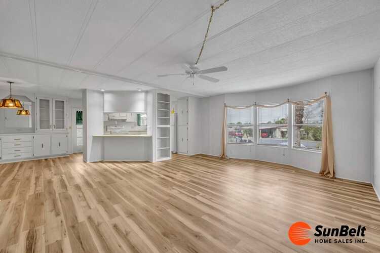 Listing Photo 8
