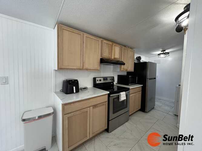 Listing Photo 10