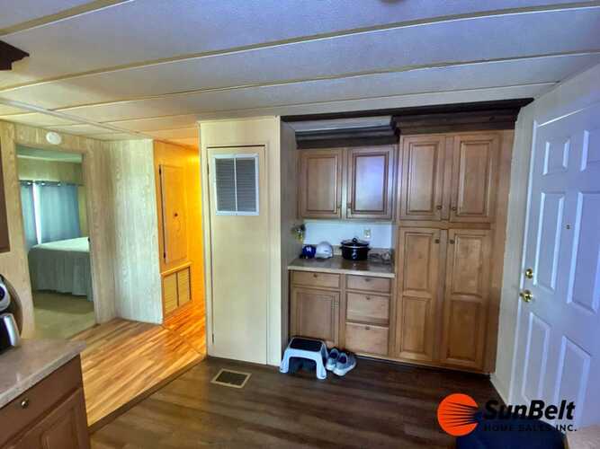 Listing Photo 8