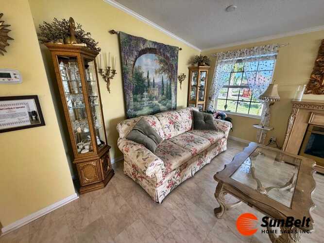 Listing Photo 10
