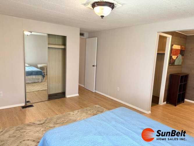 Listing Photo 11