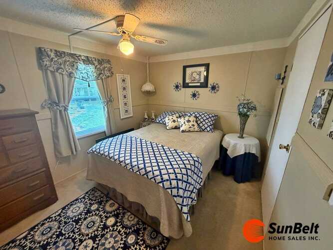 Listing Photo 11