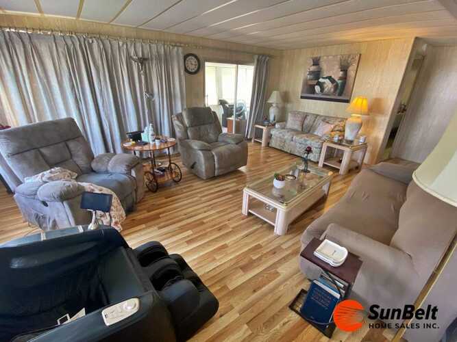 Listing Photo 10