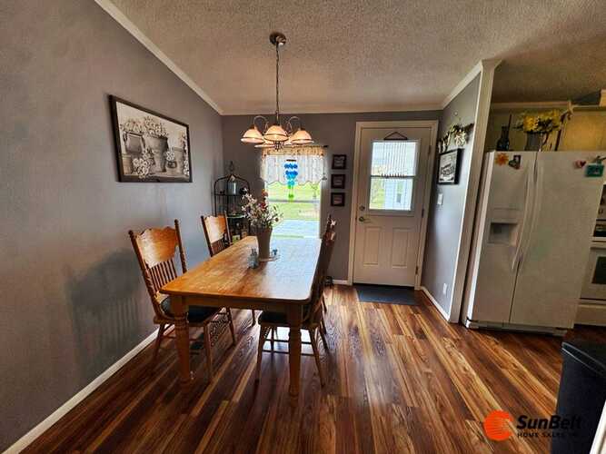 Listing Photo 11
