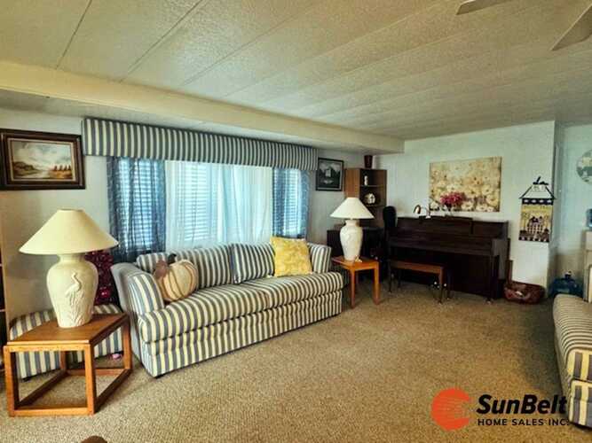 Listing Photo 9