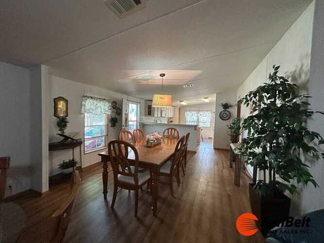 Listing Photo 9