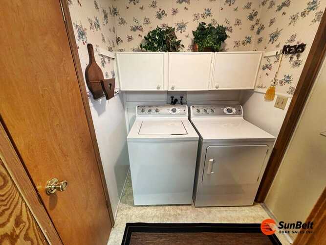 Listing Photo 12