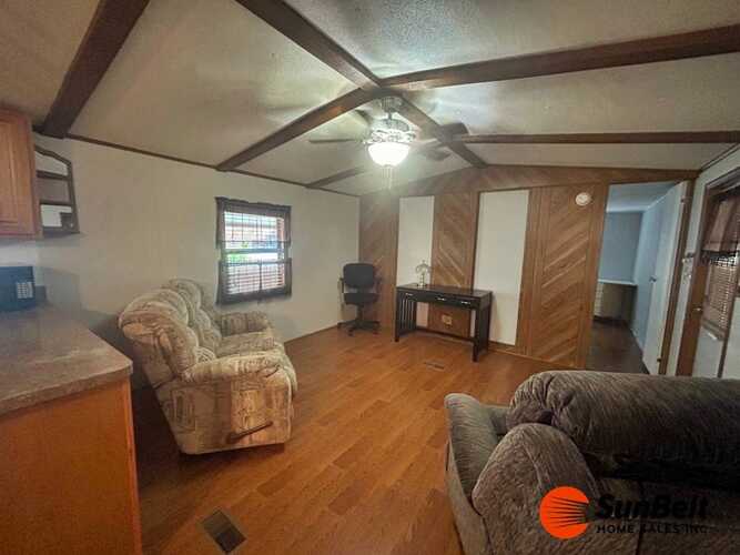 Listing Photo 7