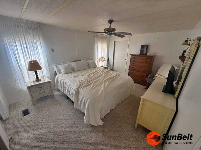 Listing Photo 14
