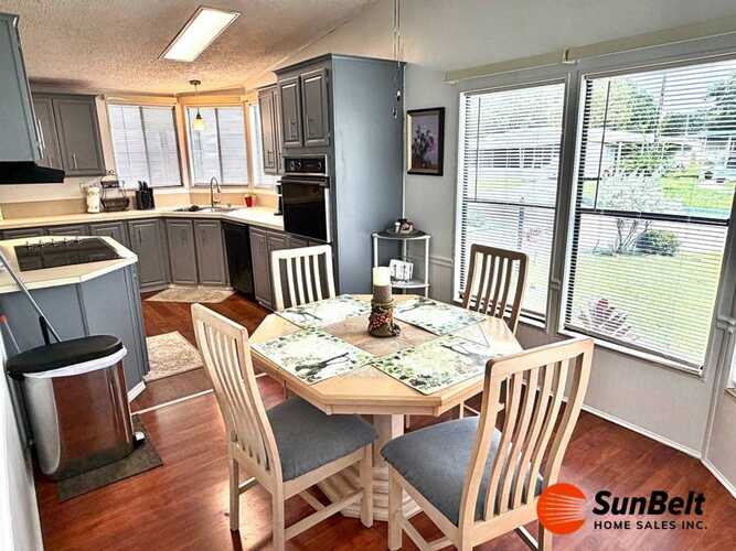 Listing Photo 14