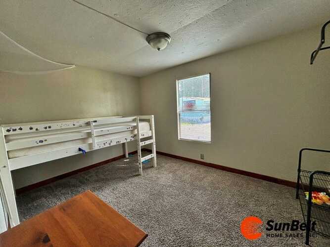 Listing Photo 14