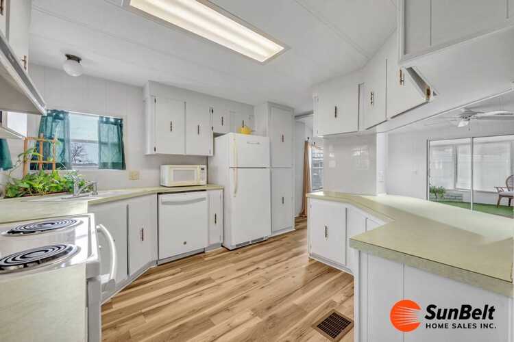 Listing Photo 15