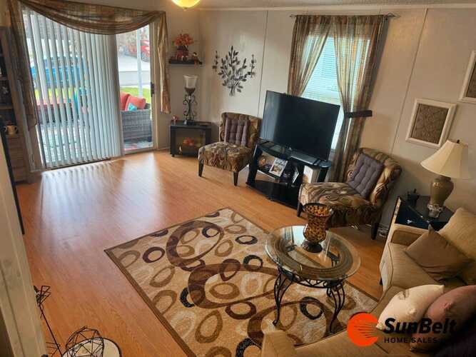 Listing Photo 9