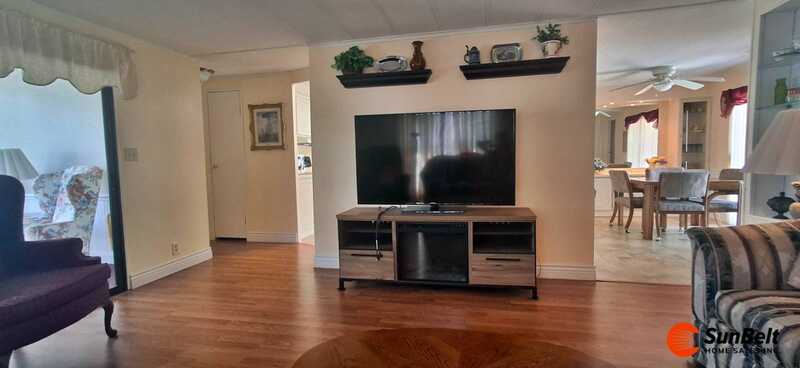 Listing Photo 9