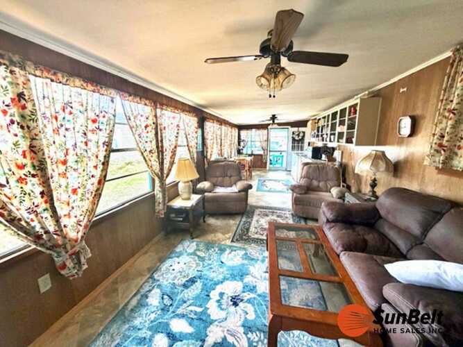 Listing Photo 10