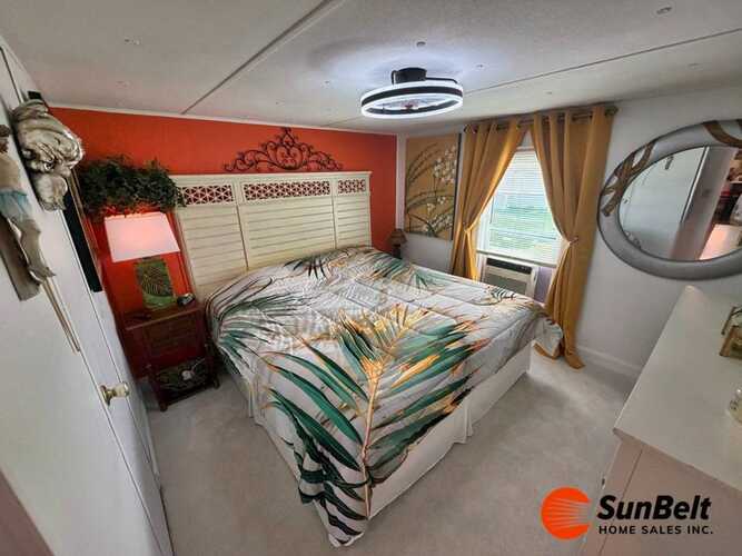 Listing Photo 12