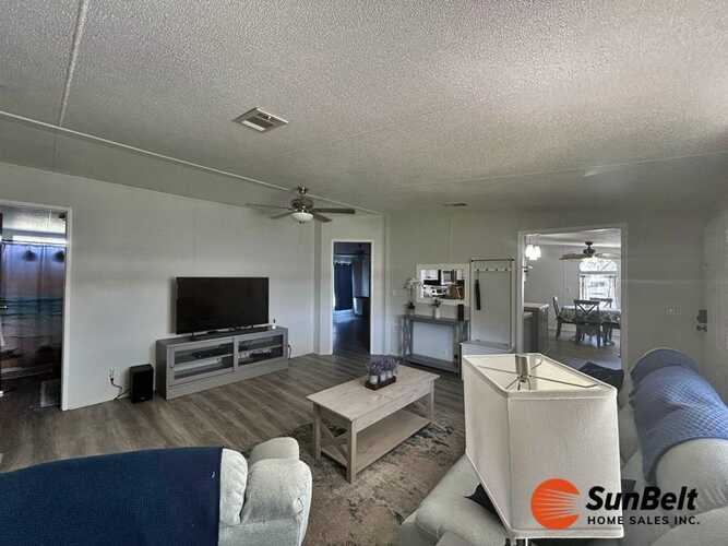 Listing Photo 14