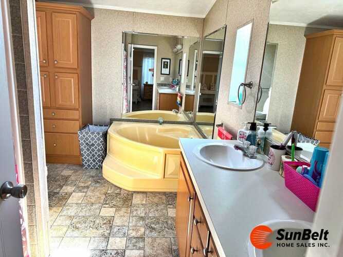 Listing Photo 15