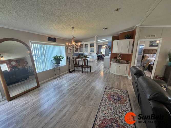 Listing Photo 6