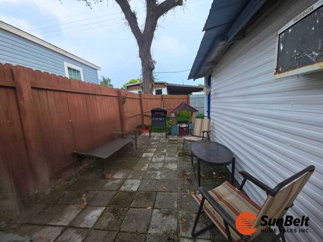 Listing Photo 11