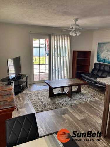 Listing Photo 8