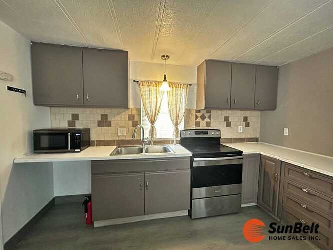 Listing Photo 12