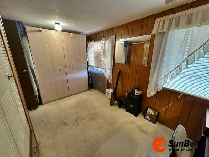 Listing Photo 11