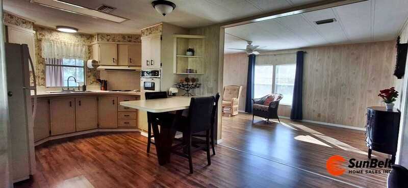 Listing Photo 11