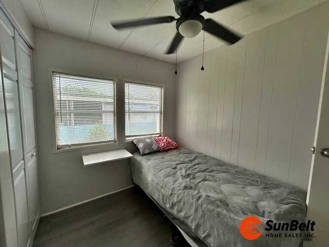 Listing Photo 11