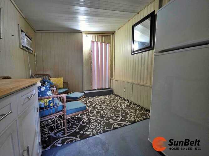 Listing Photo 9