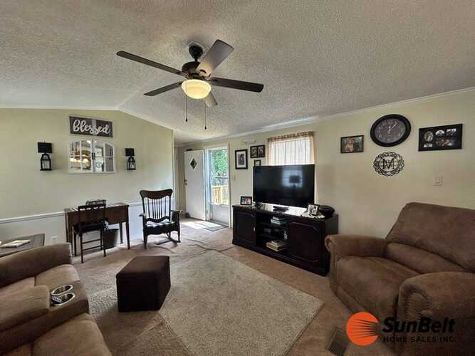 Listing Photo 10