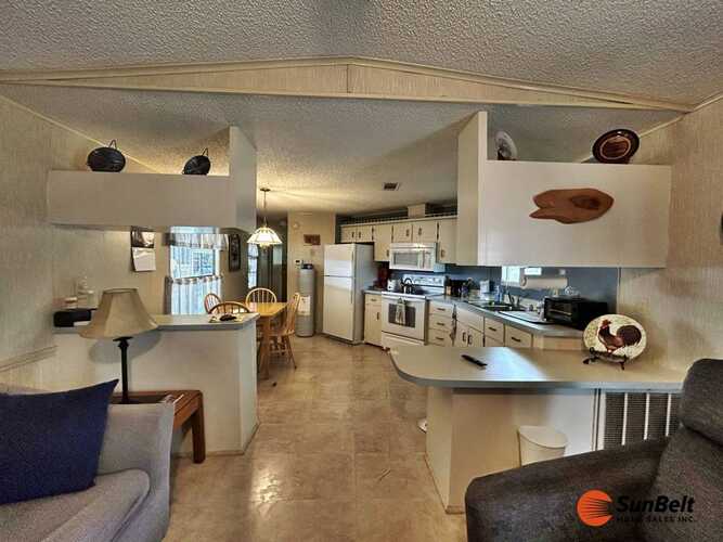 Listing Photo 11