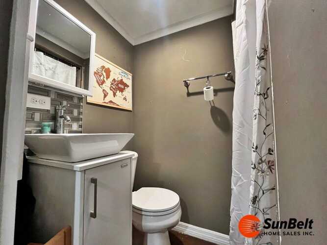 Listing Photo 9