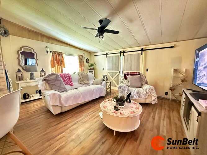 Listing Photo 10