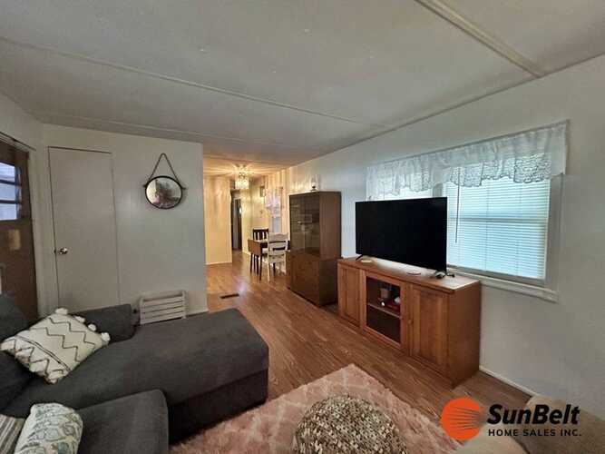 Listing Photo 6
