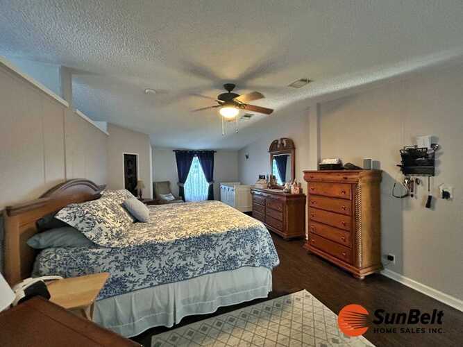 Listing Photo 38