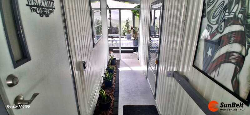 Listing Photo 12