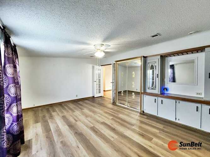 Listing Photo 15
