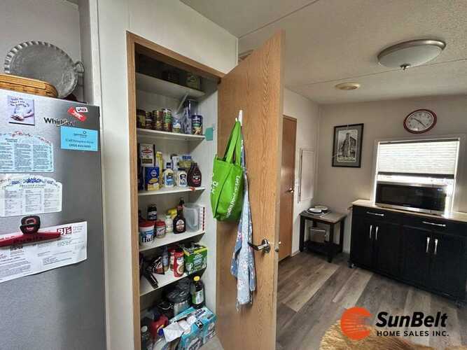 Listing Photo 9