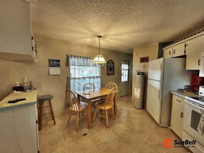 Listing Photo 10
