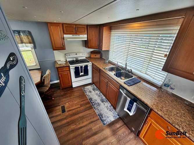 Listing Photo 10