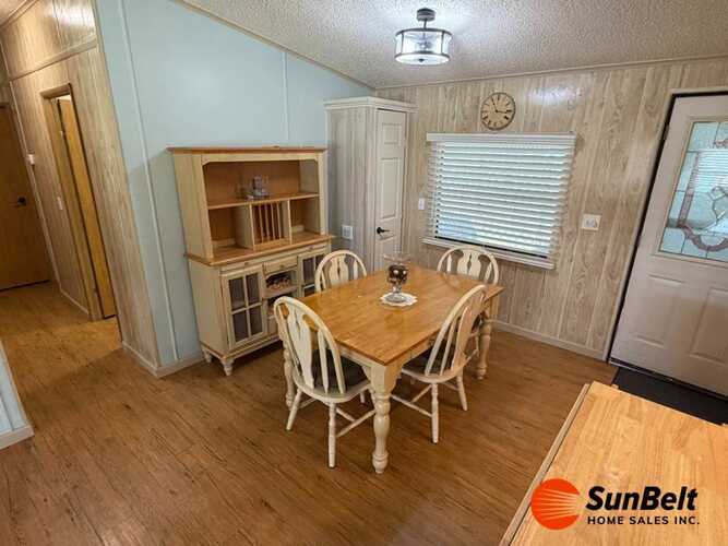 Listing Photo 11