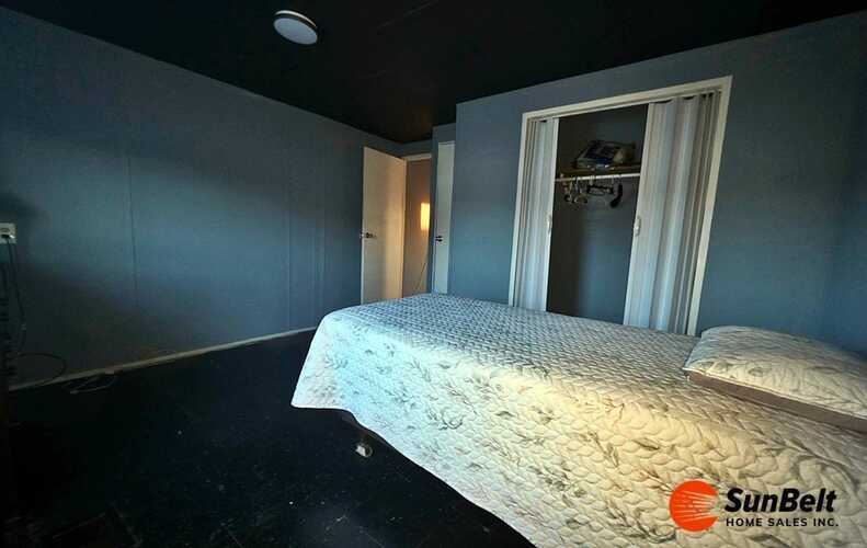 Listing Photo 12