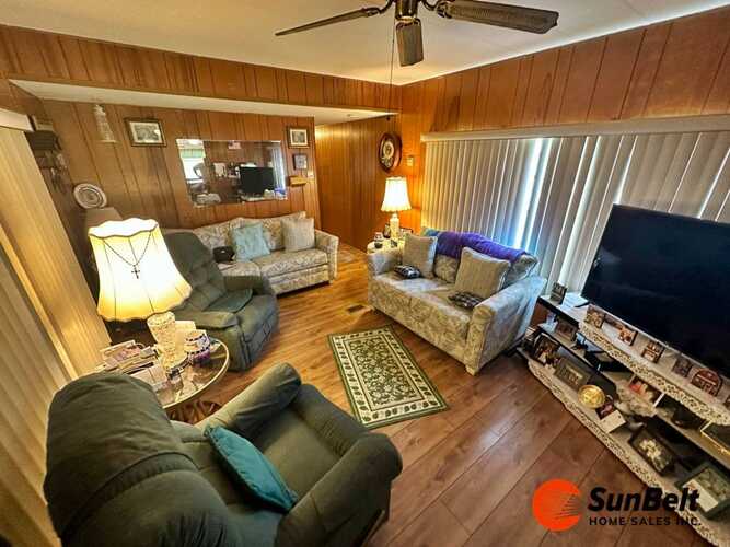 Listing Photo 8