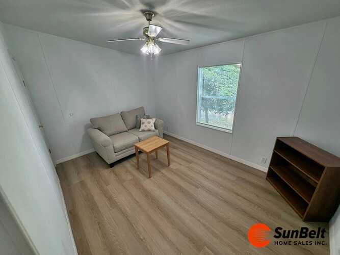 Listing Photo 16