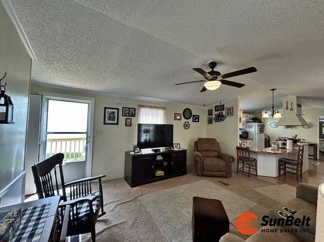 Listing Photo 12