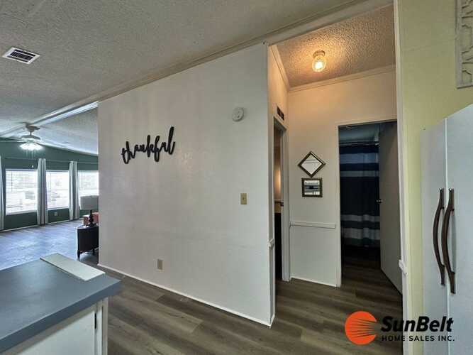 Listing Photo 16