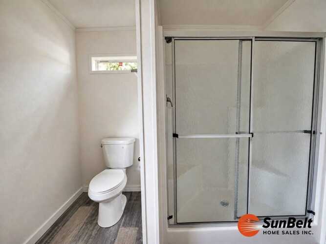 Listing Photo 12
