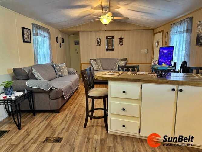 Listing Photo 8